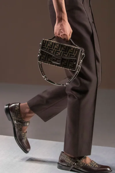 Look 52